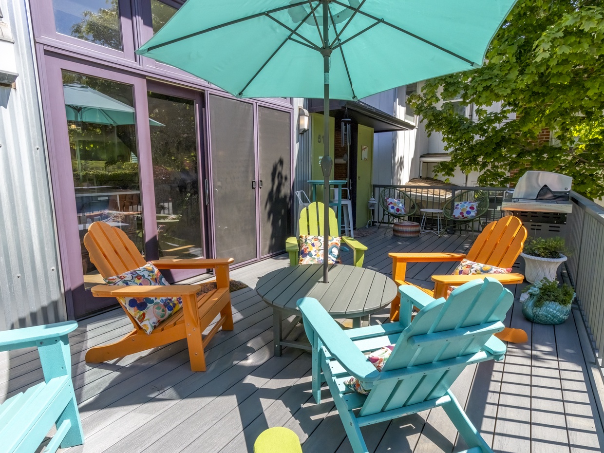 Main Level | Front Porch | Gas Grill