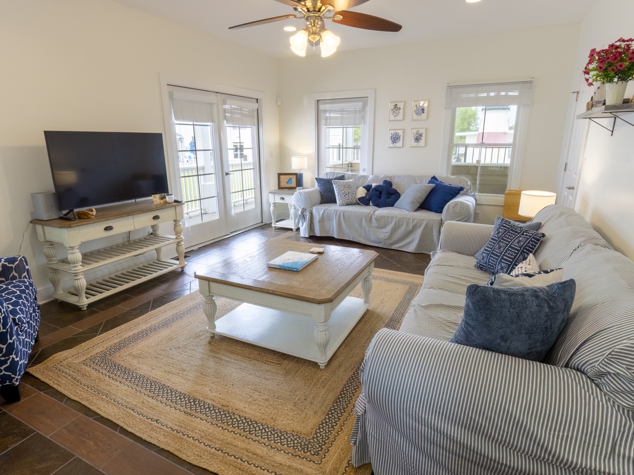 Main Level | Living Room