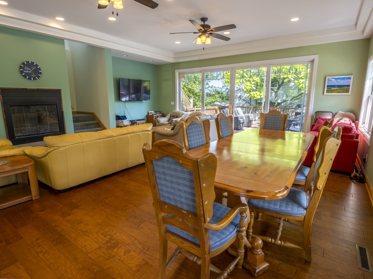 Main Level | Living Room | Dining