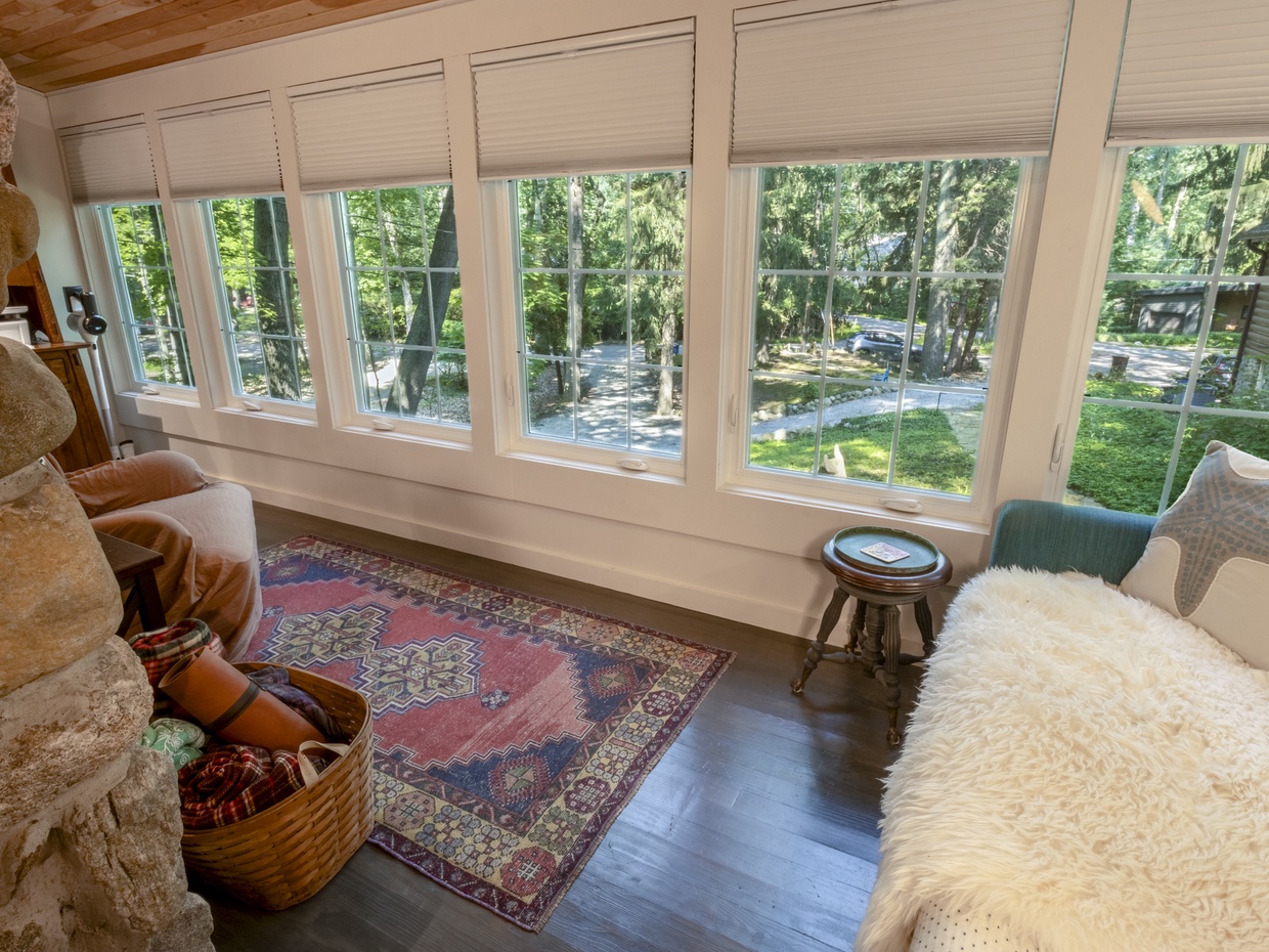 Main Level | Sitting Area