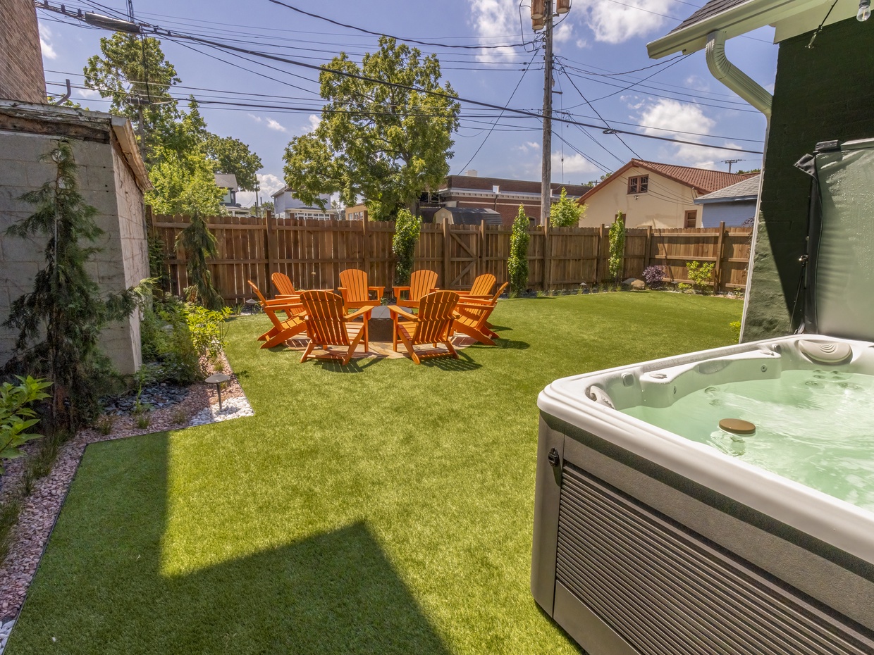 Backyard | Hot Tub | Fire Pit