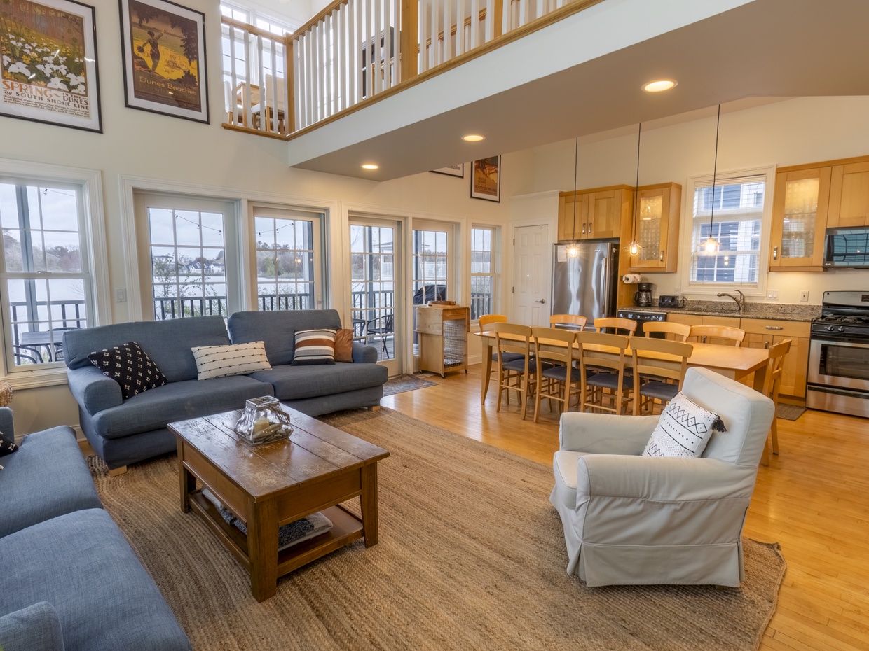 Main Level | Living Room