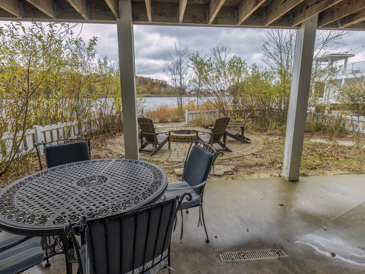 Basement | Back Patio | Fire Pit