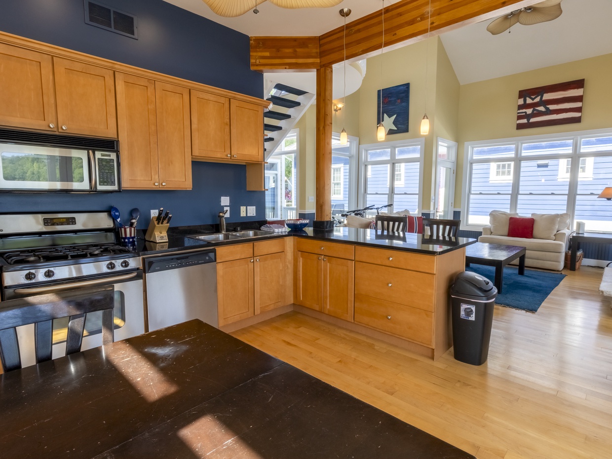 Main Level | Kitchen