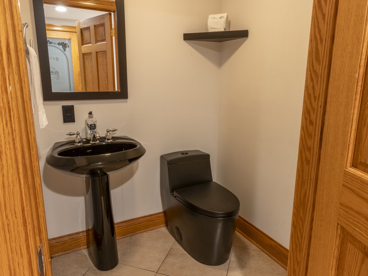 Main Level | Powder Room