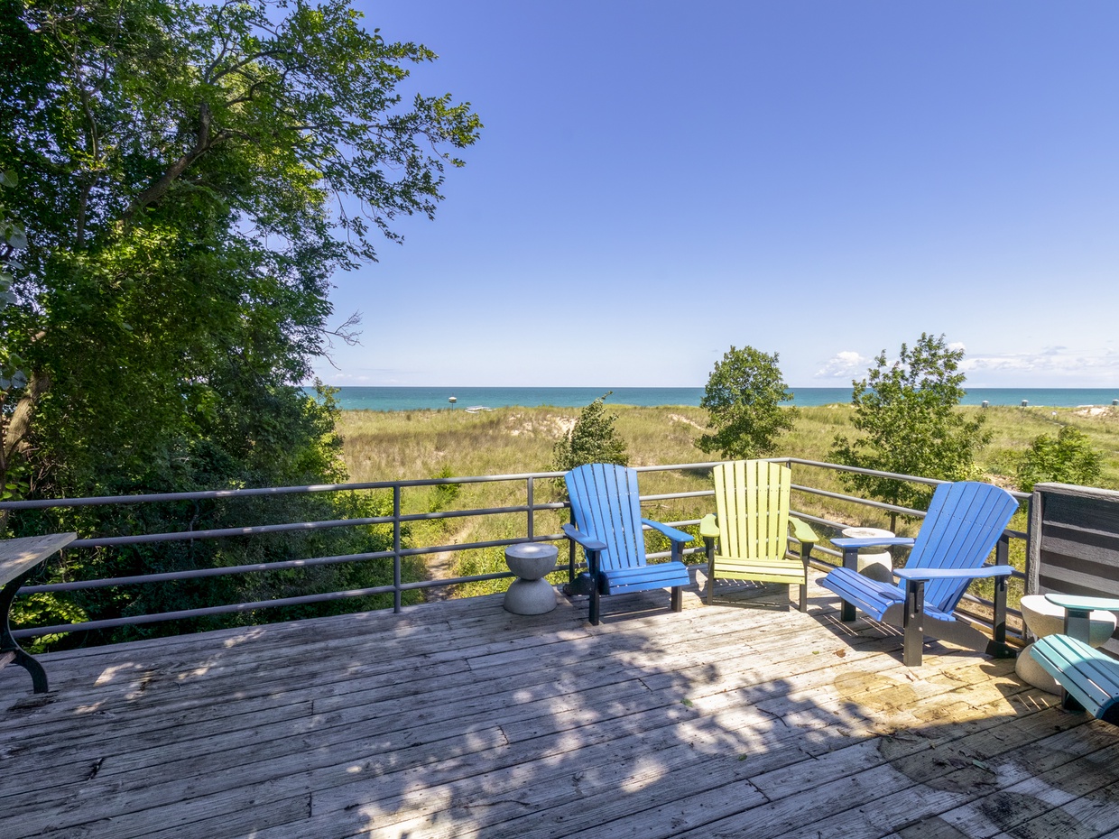 Main Level | Deck 