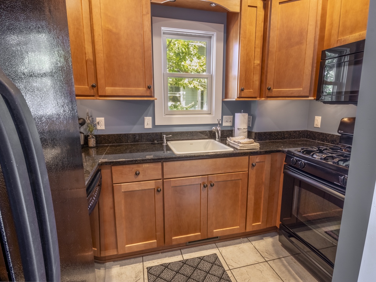 Main Level | Kitchen