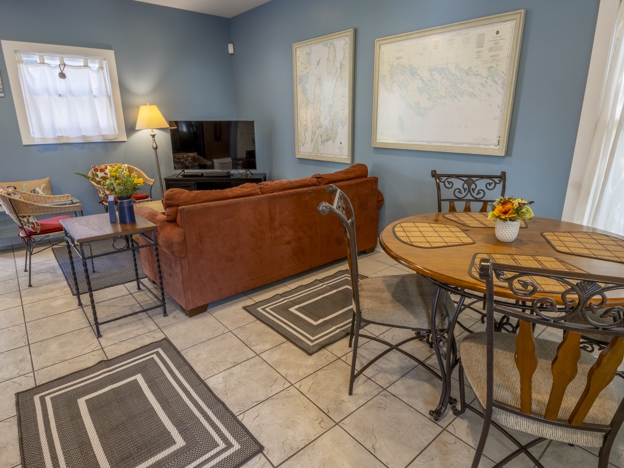 Main Level | Dining | Living Room