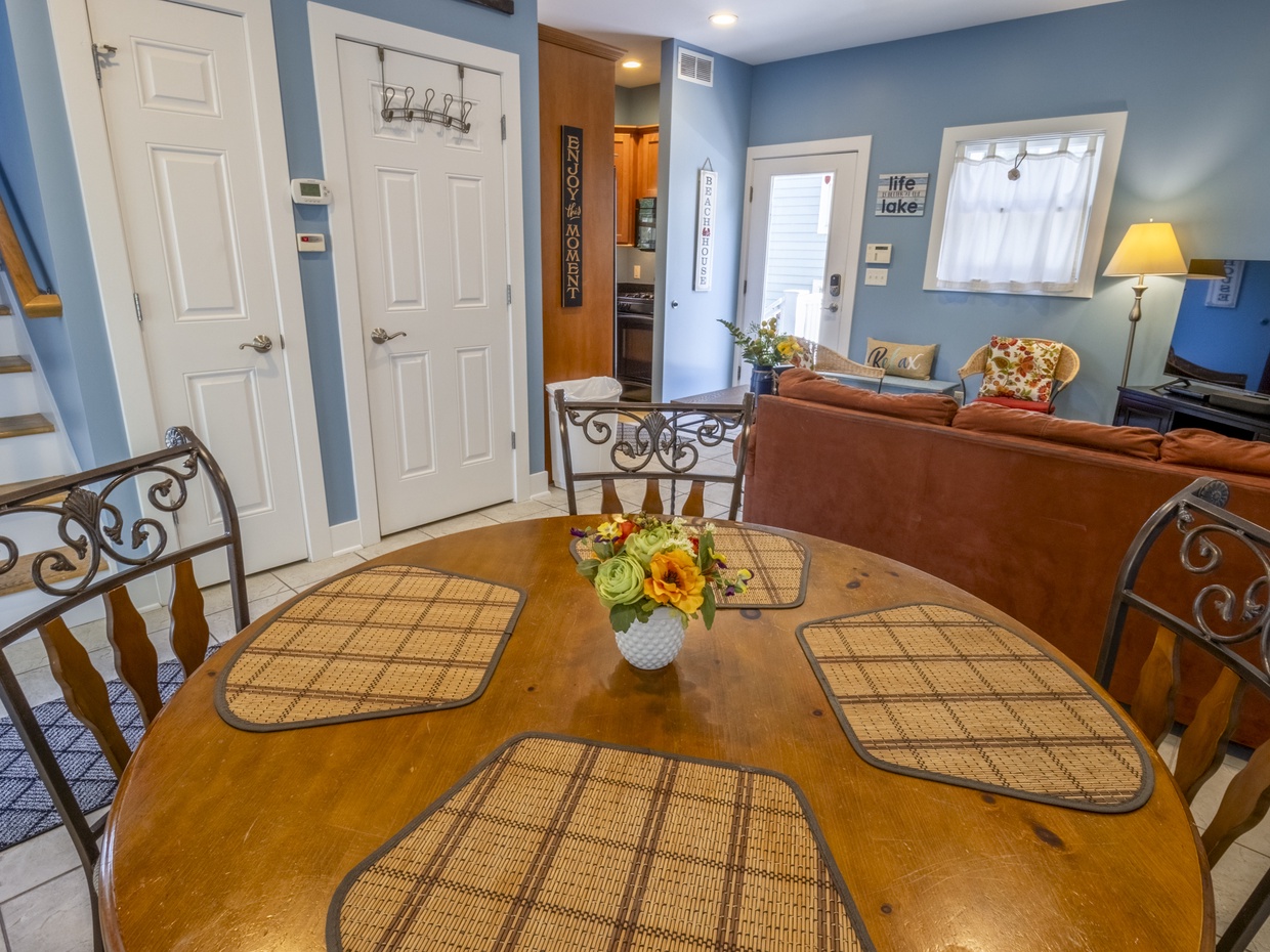 Main Level | Dining | Living Room | Kitchen