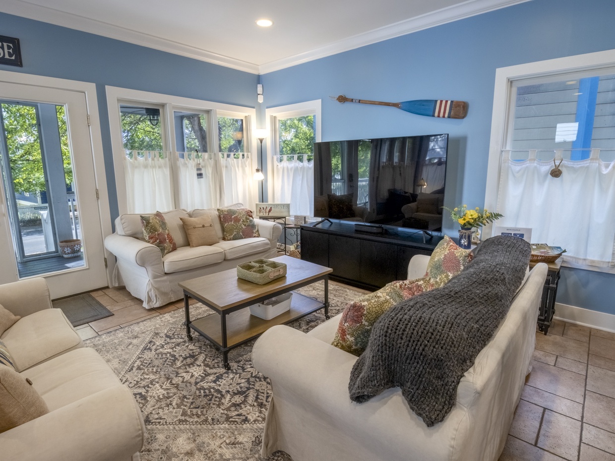Main Level | Living Room