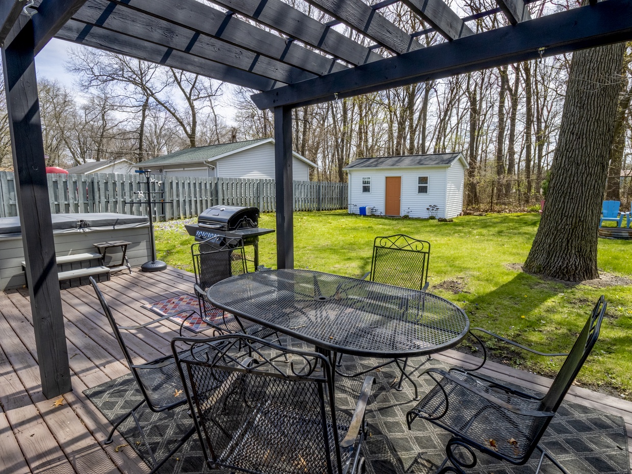 Main Level | Back Deck | Gas Grill | Hot Tub | Fire Pit