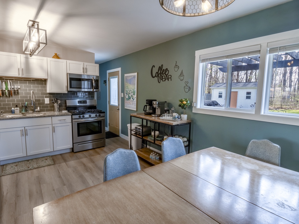 Main Level | Kitchen | Dining