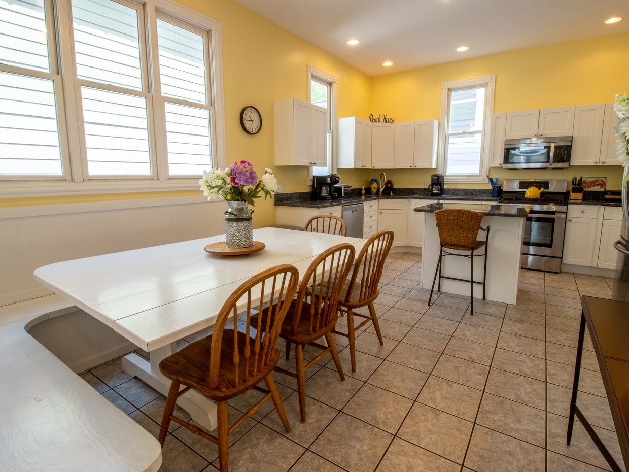 Main Level | Dining Room