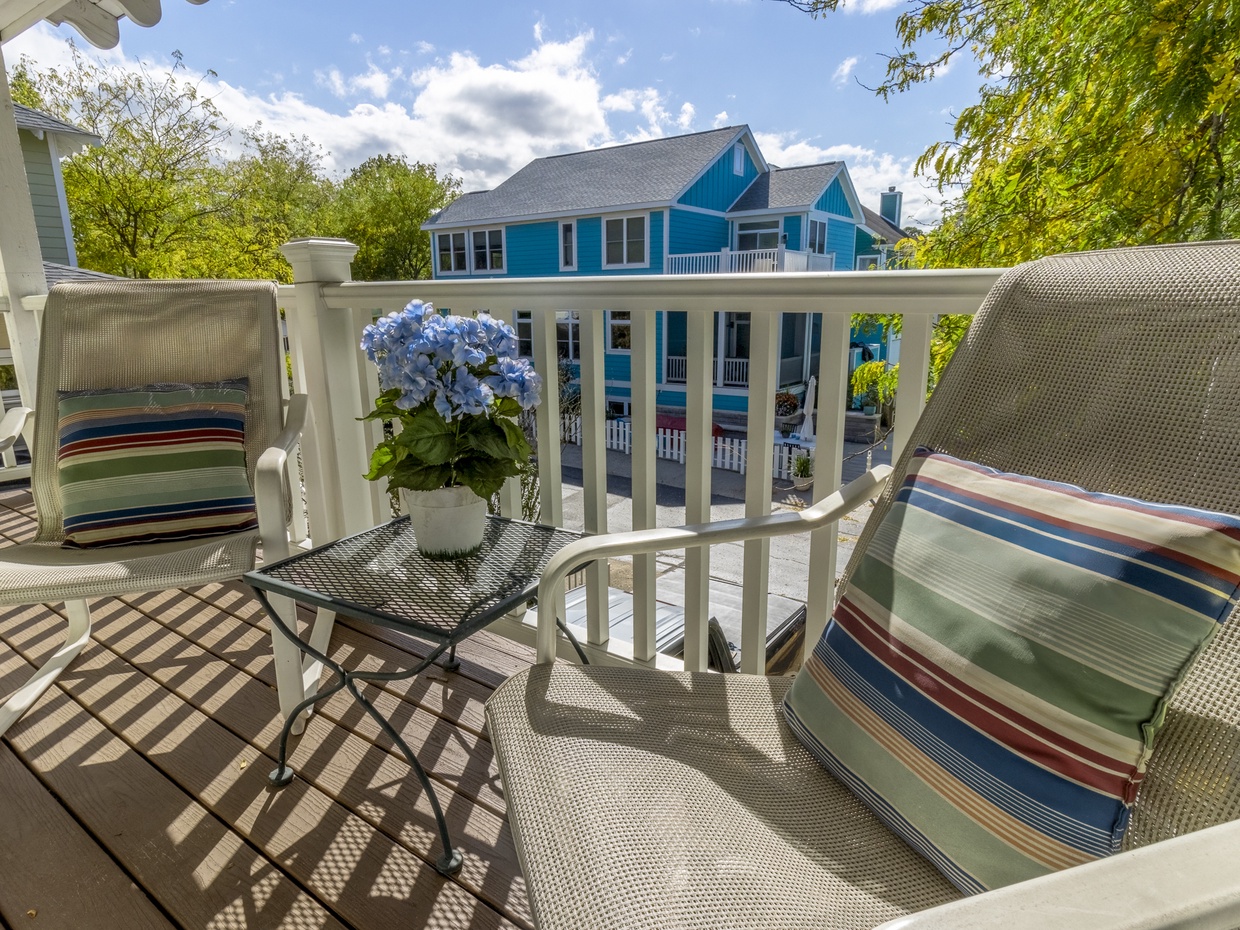 Main Level | Deck