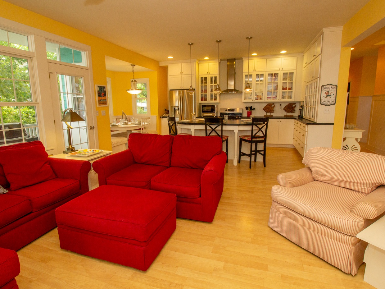 Main Level | Living Room