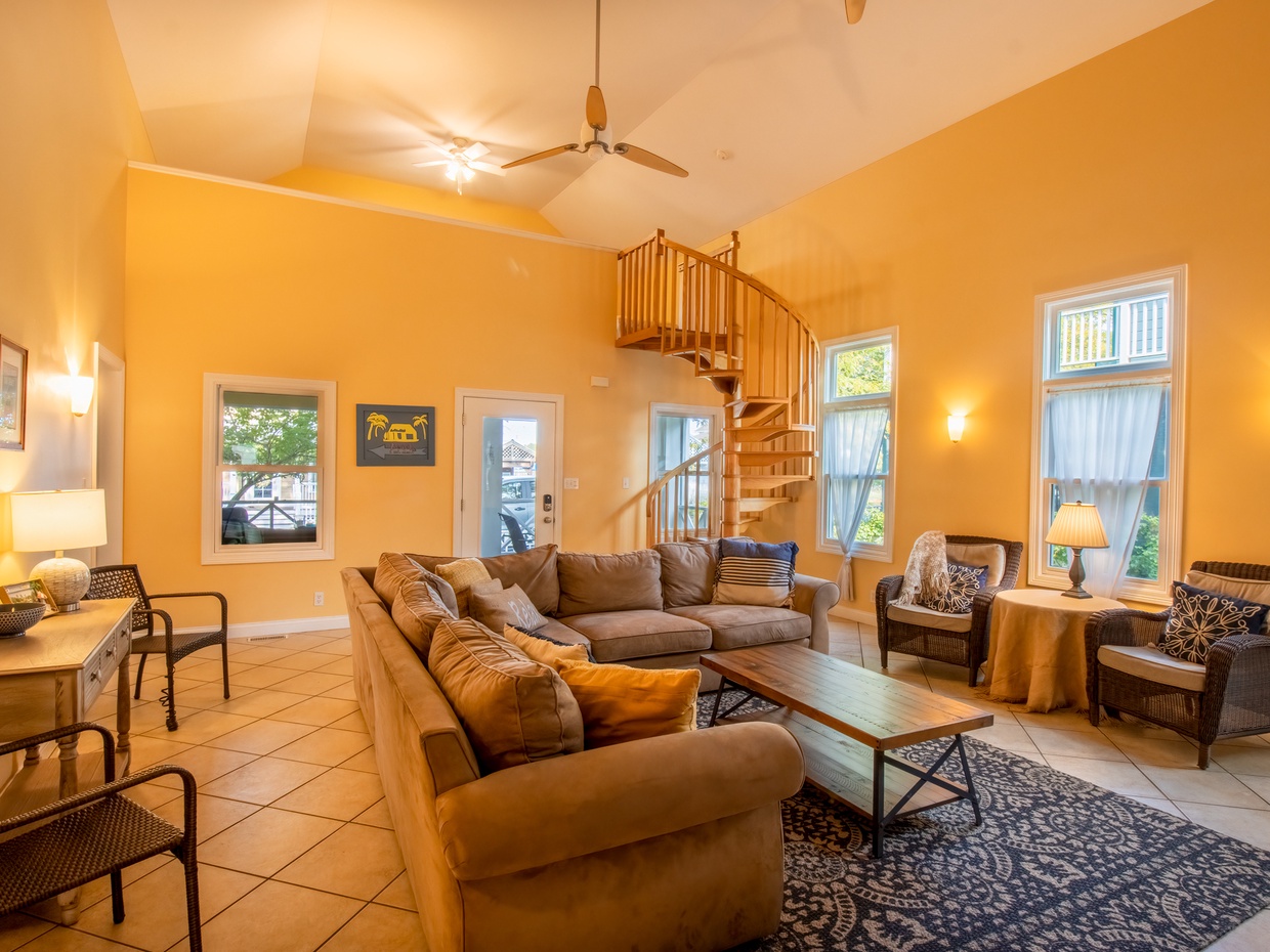 Main Level | Living room