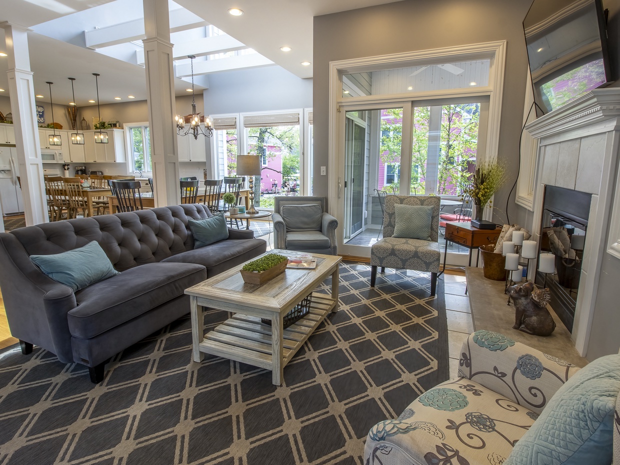 Main Level | Living Room