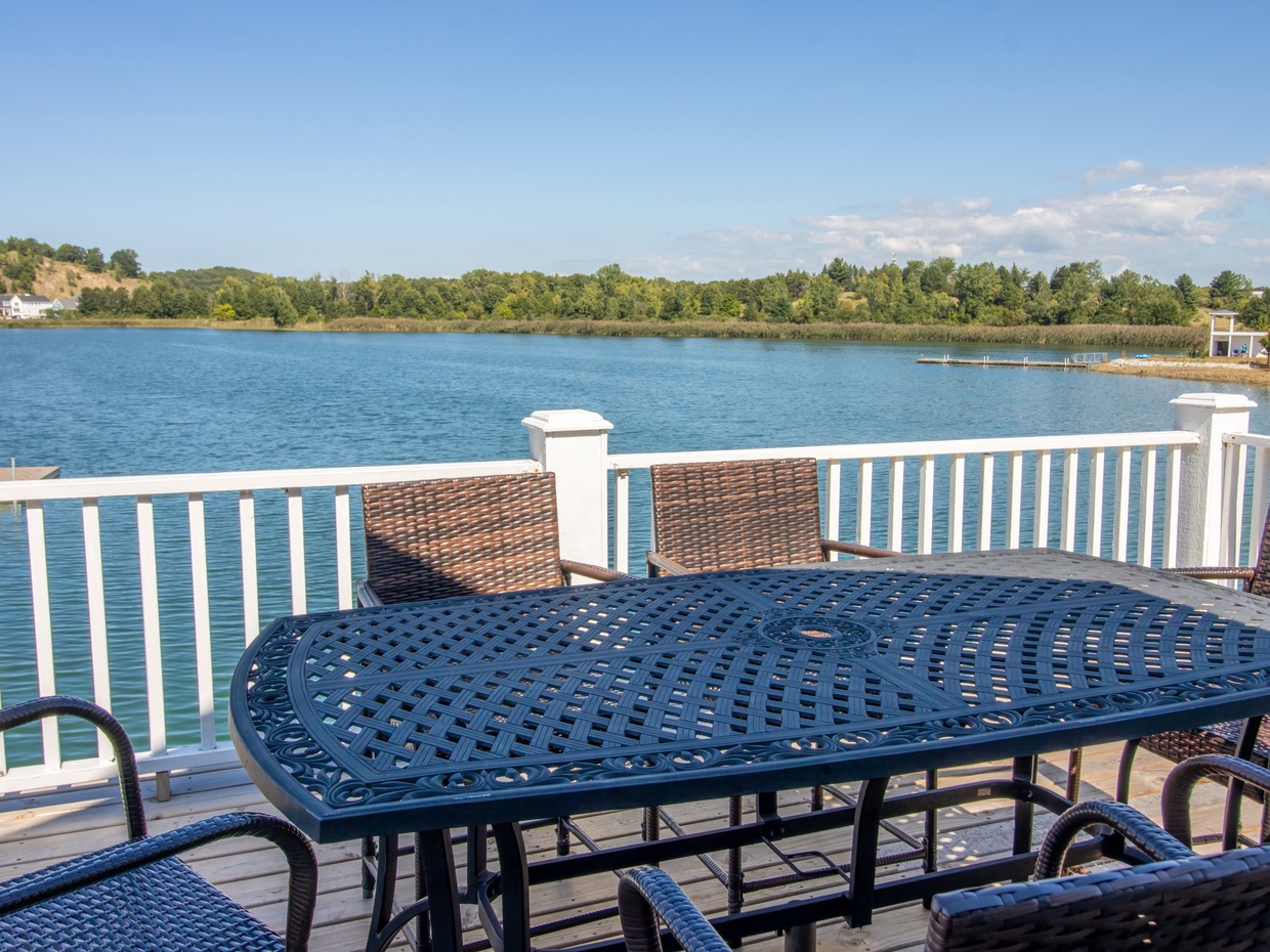 Second Level | Balcony Overlooking Lake Kai