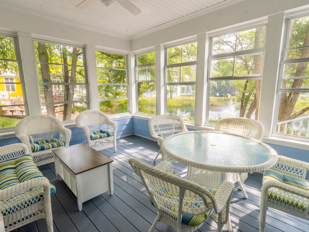 Back Screen-in Porch