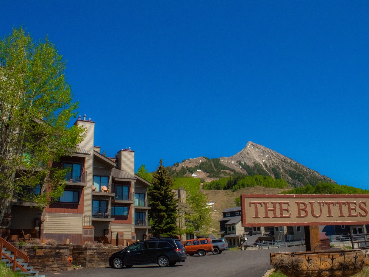 Buttes Exterior