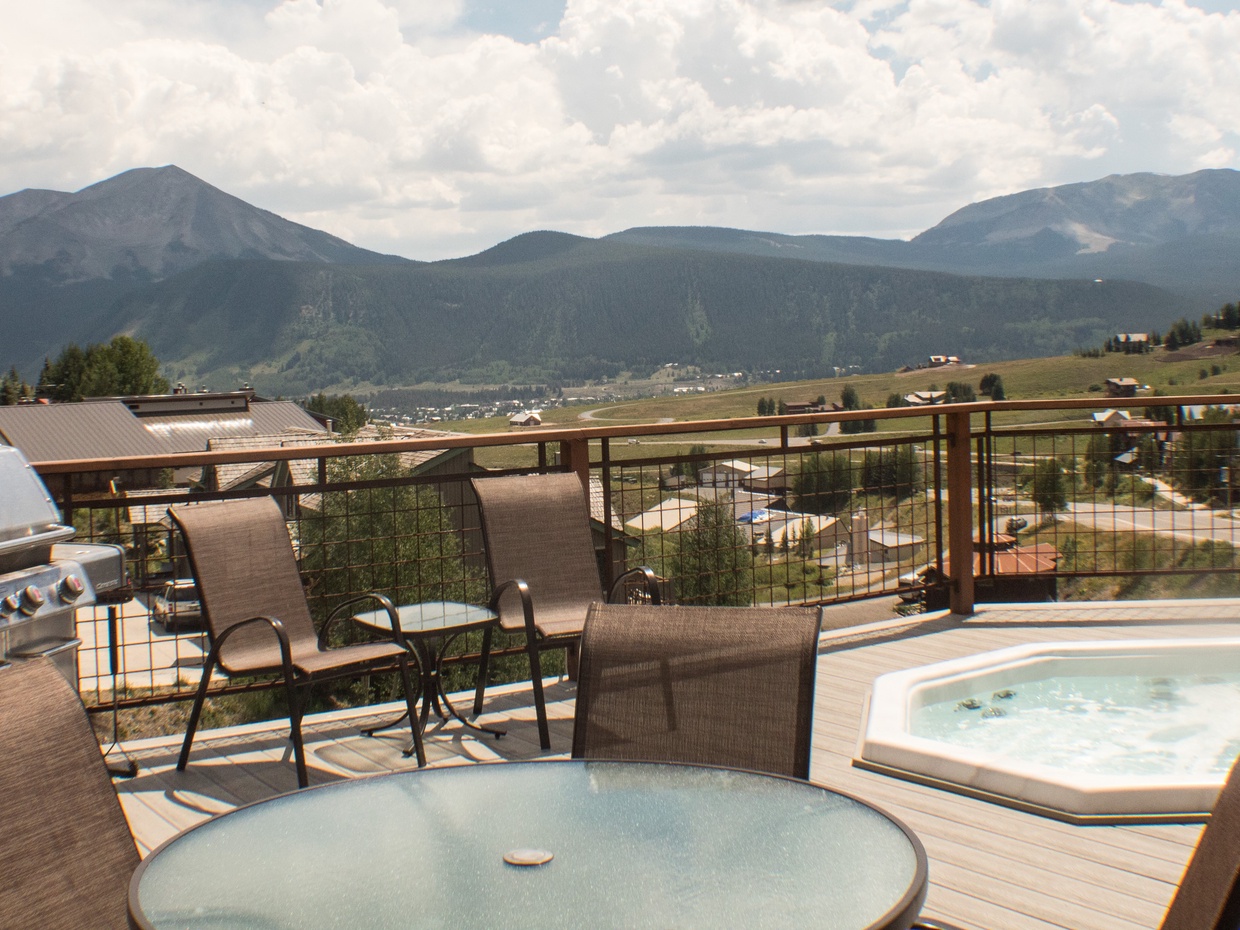 Mountain Edge #202, Vacation Rental