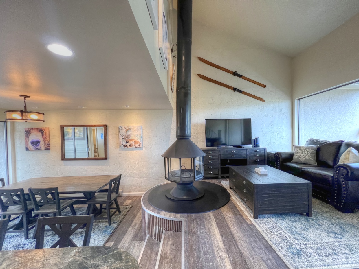 Snowcrest #02, Crested Butte Vacation Rental 
