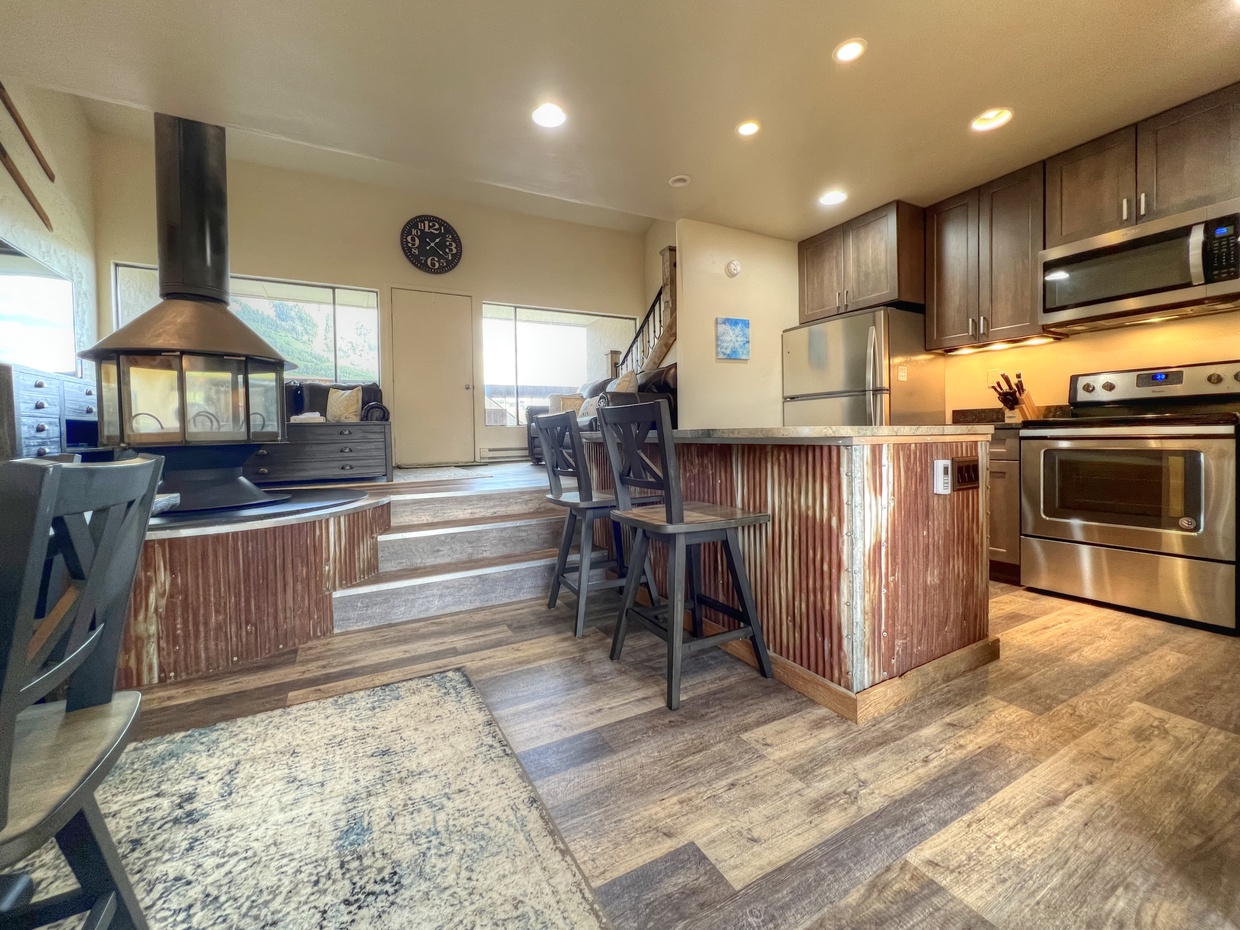 Snowcrest #02, Crested Butte Vacation Rental 