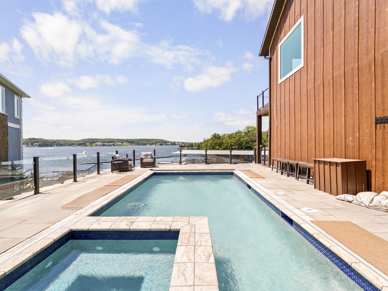 LAKEOZARKVACATION.COM