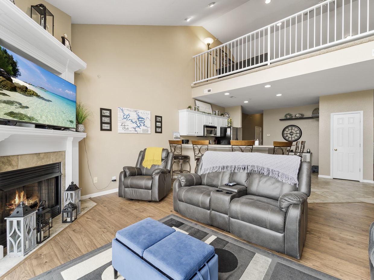 Lakeview living room