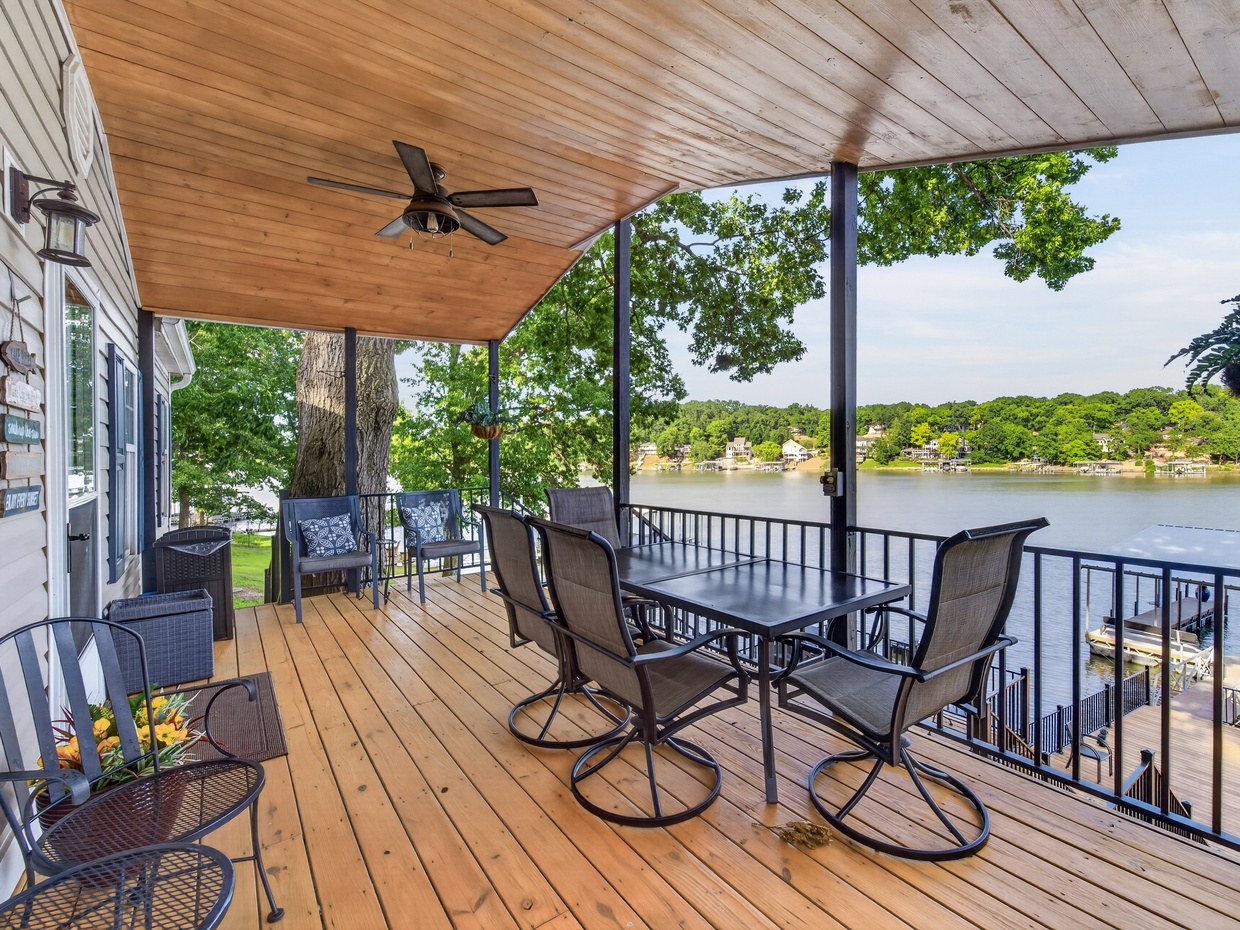 BACK DECK