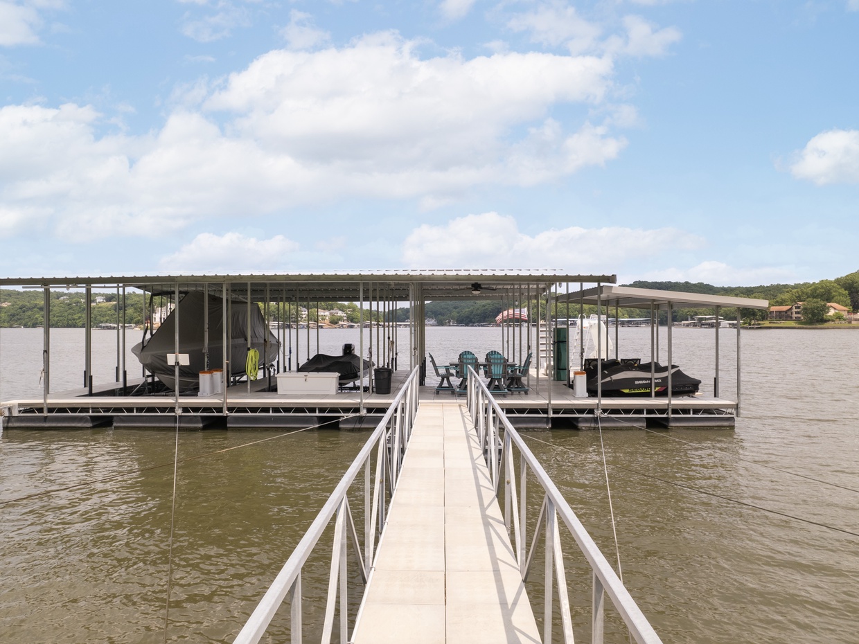 LAKEOZARKVACATION.COM