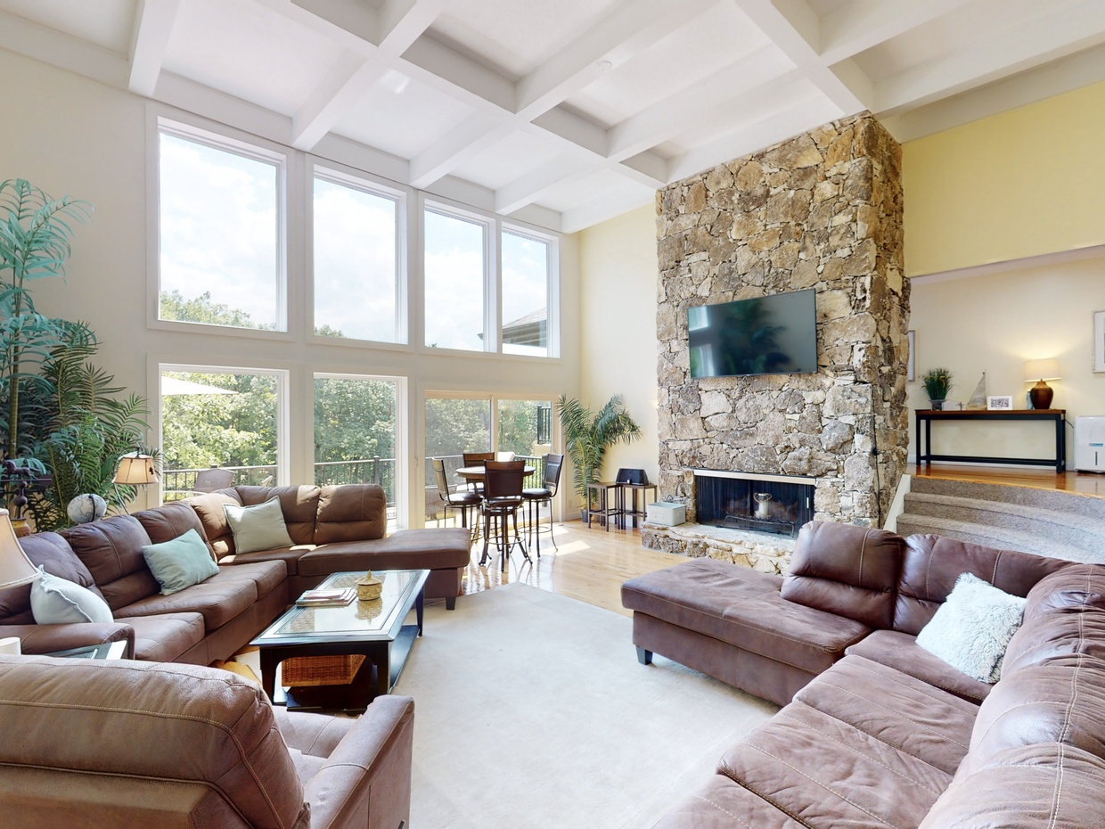 Lakeview living room