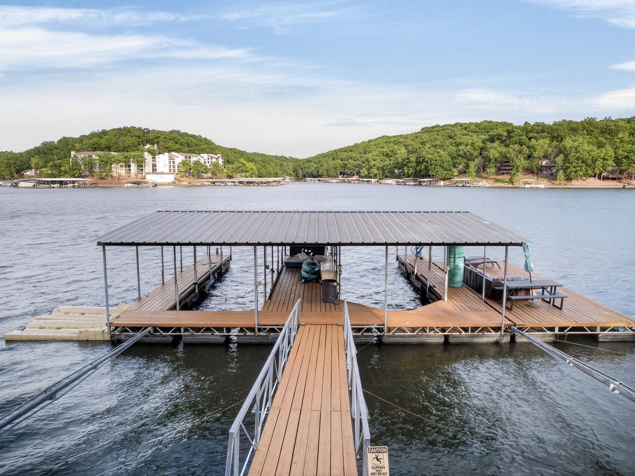 LAKEOZARKVACATION.COM