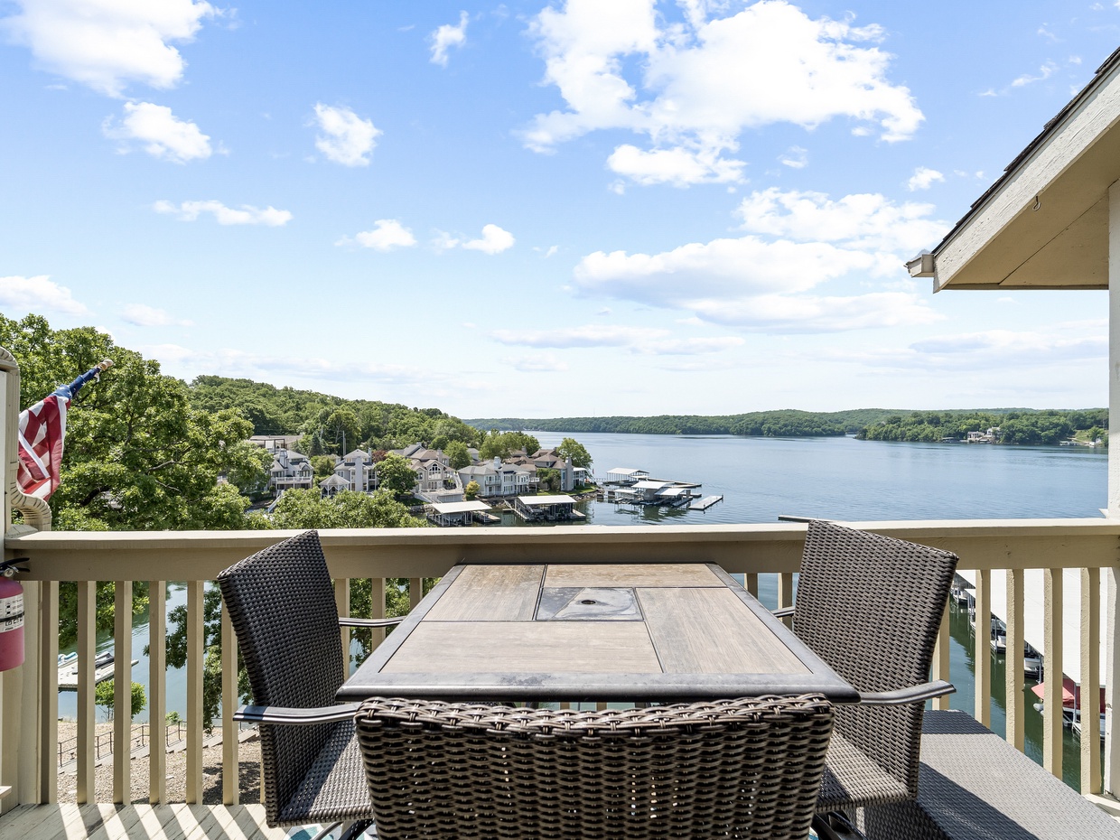 LAKEOZARKVACATION.COM