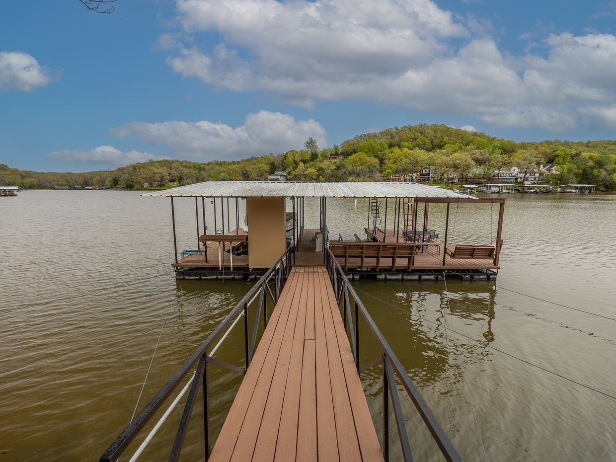 LAKEOZARKVACATION.COM