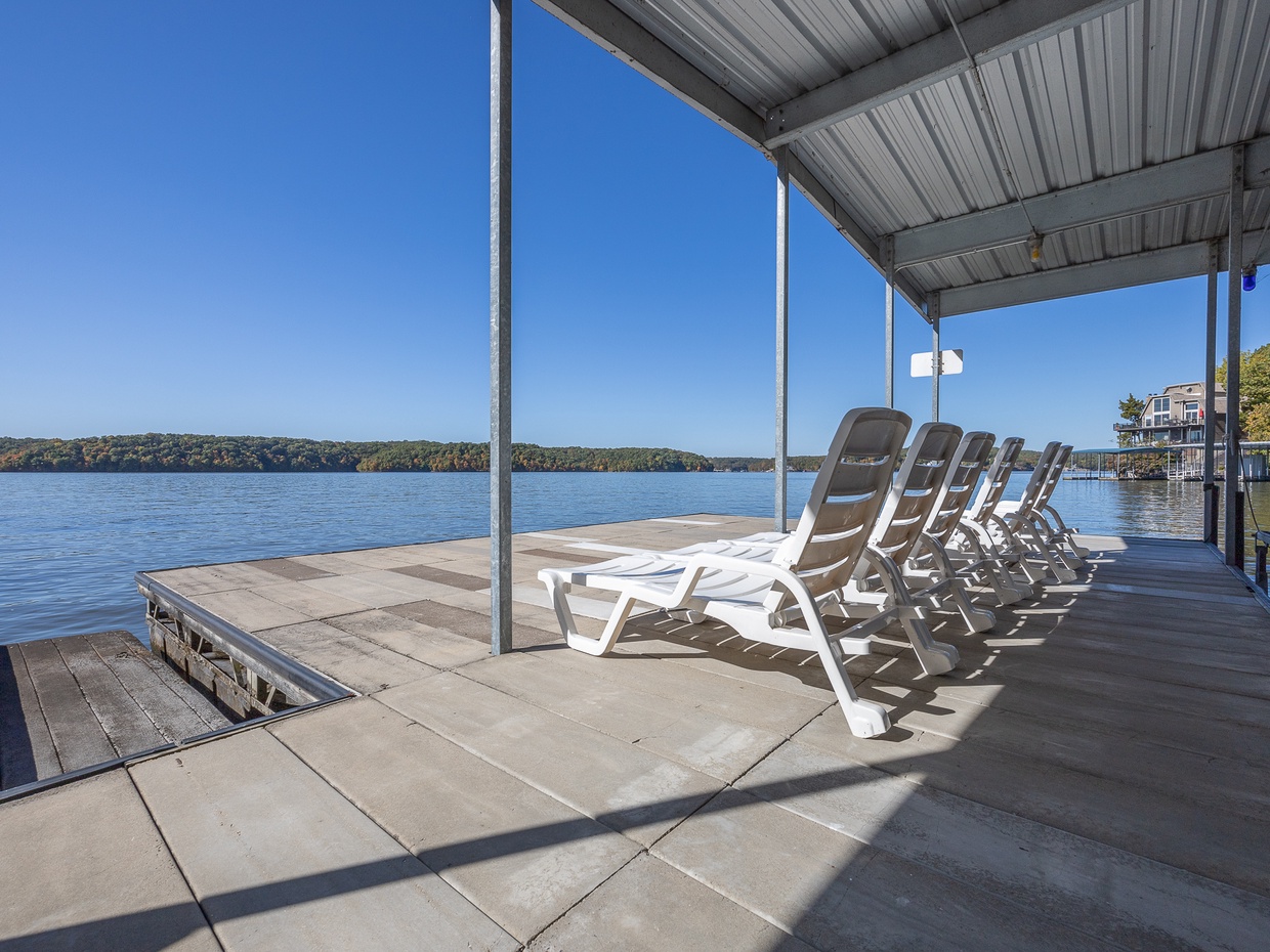 LAKEOZARKVACATION.COM