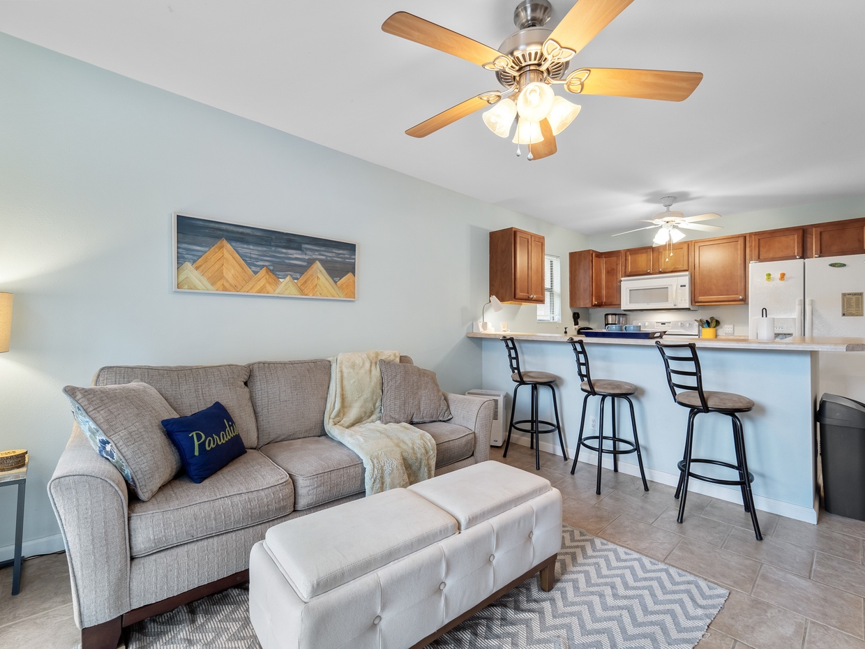 Living area and breakfast bar