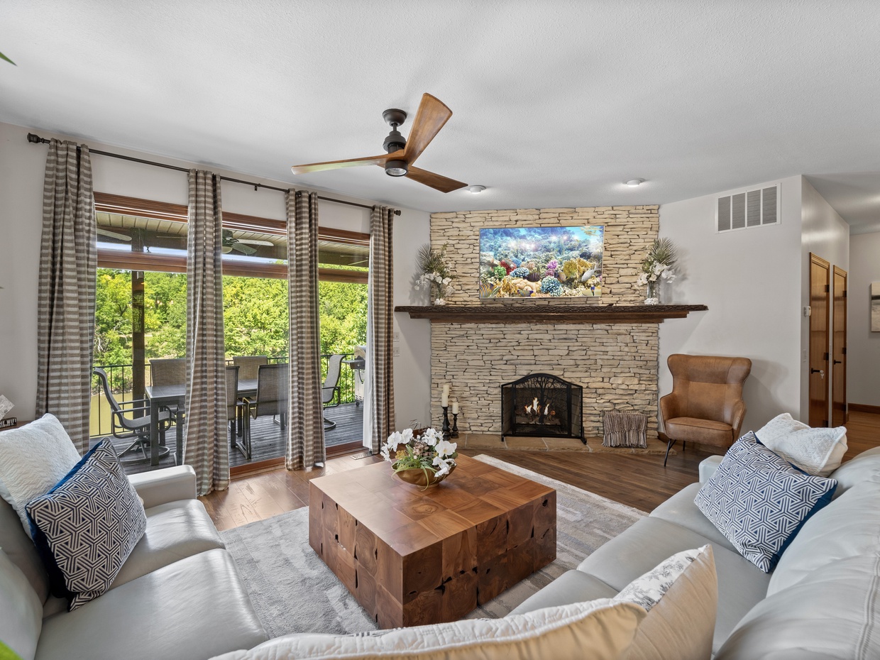 Lakeview living room