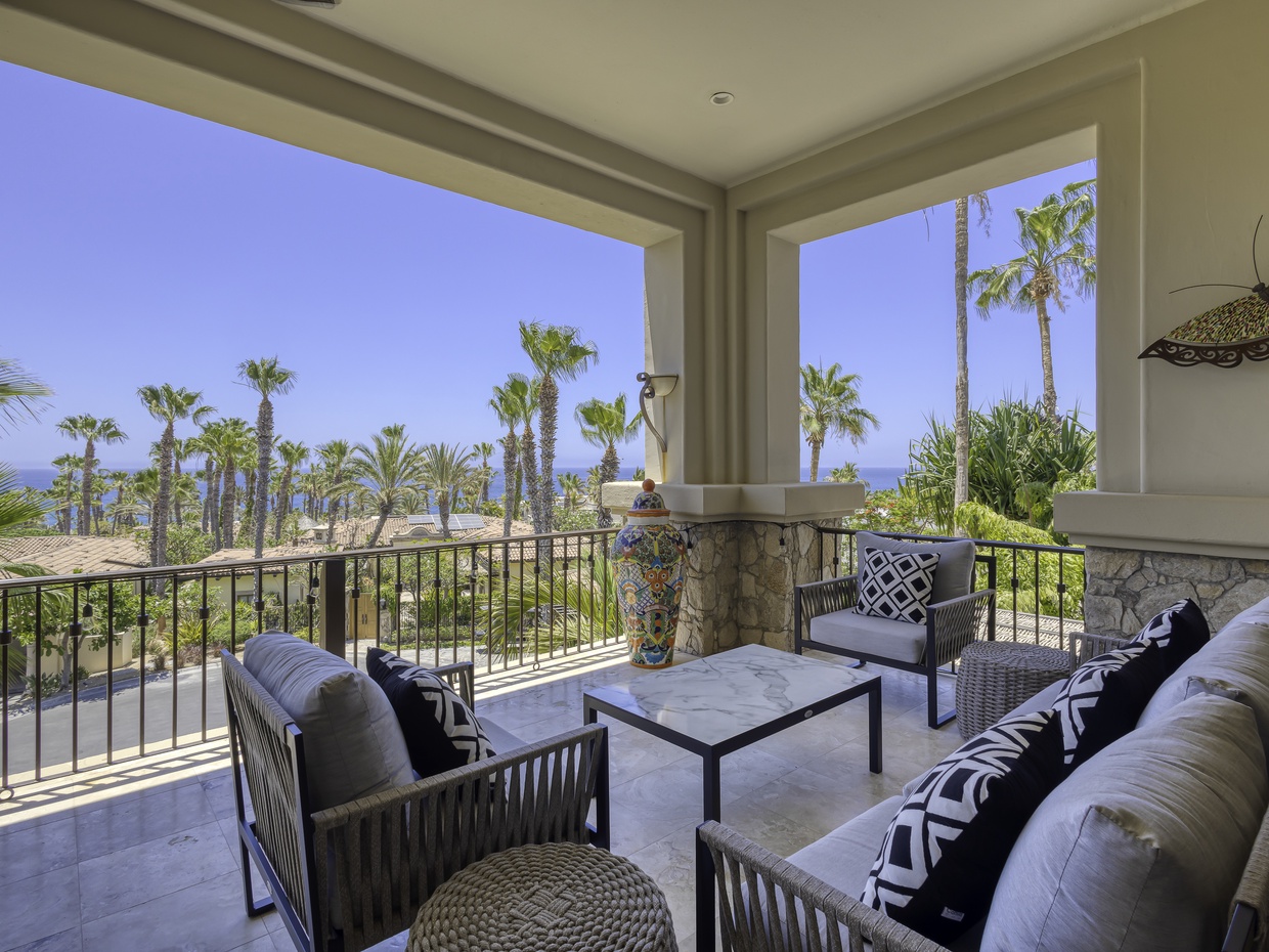 Outdoor Seating Area