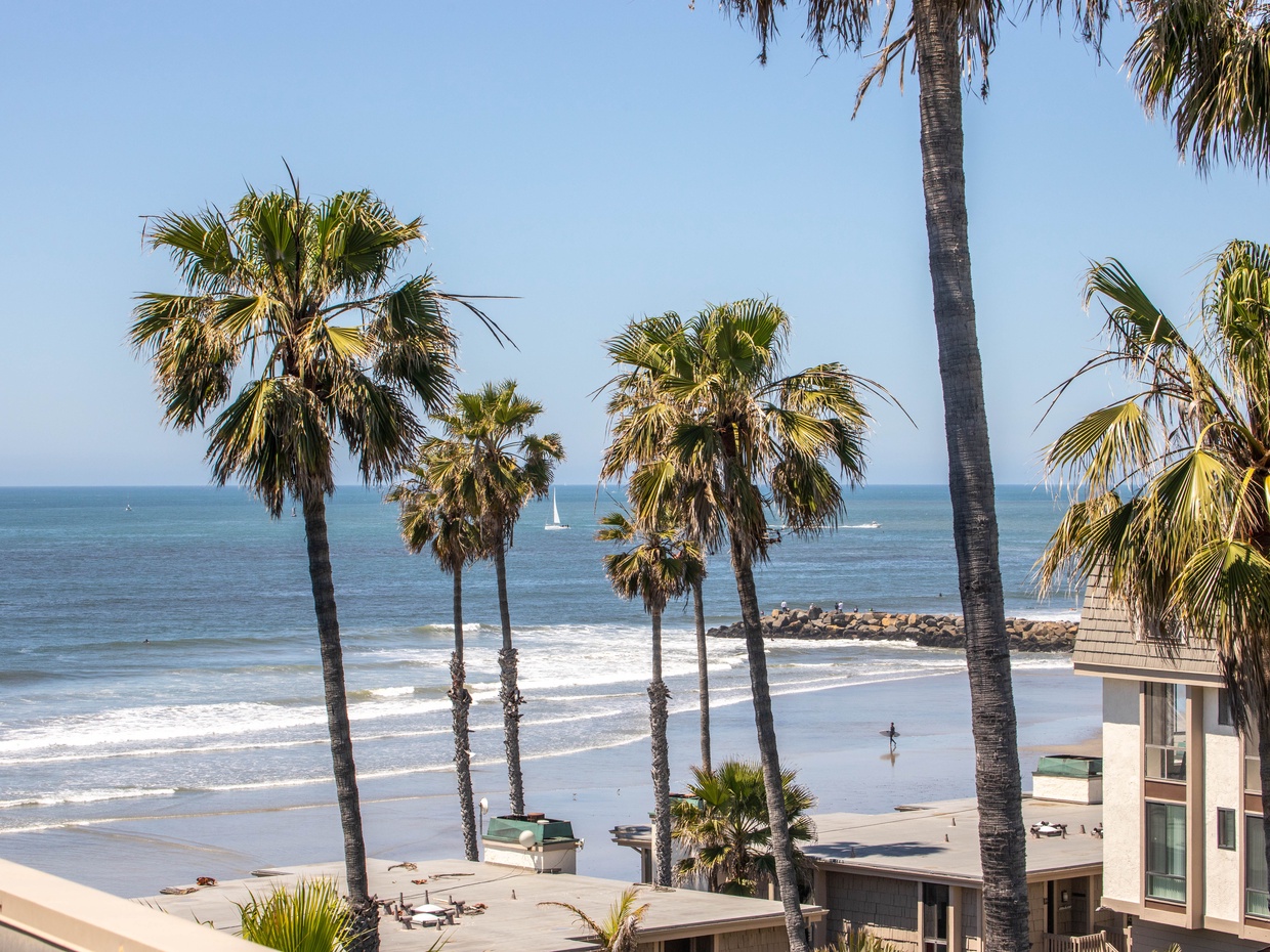 Watch the sailboats go by from your Master Bedroom balcony!