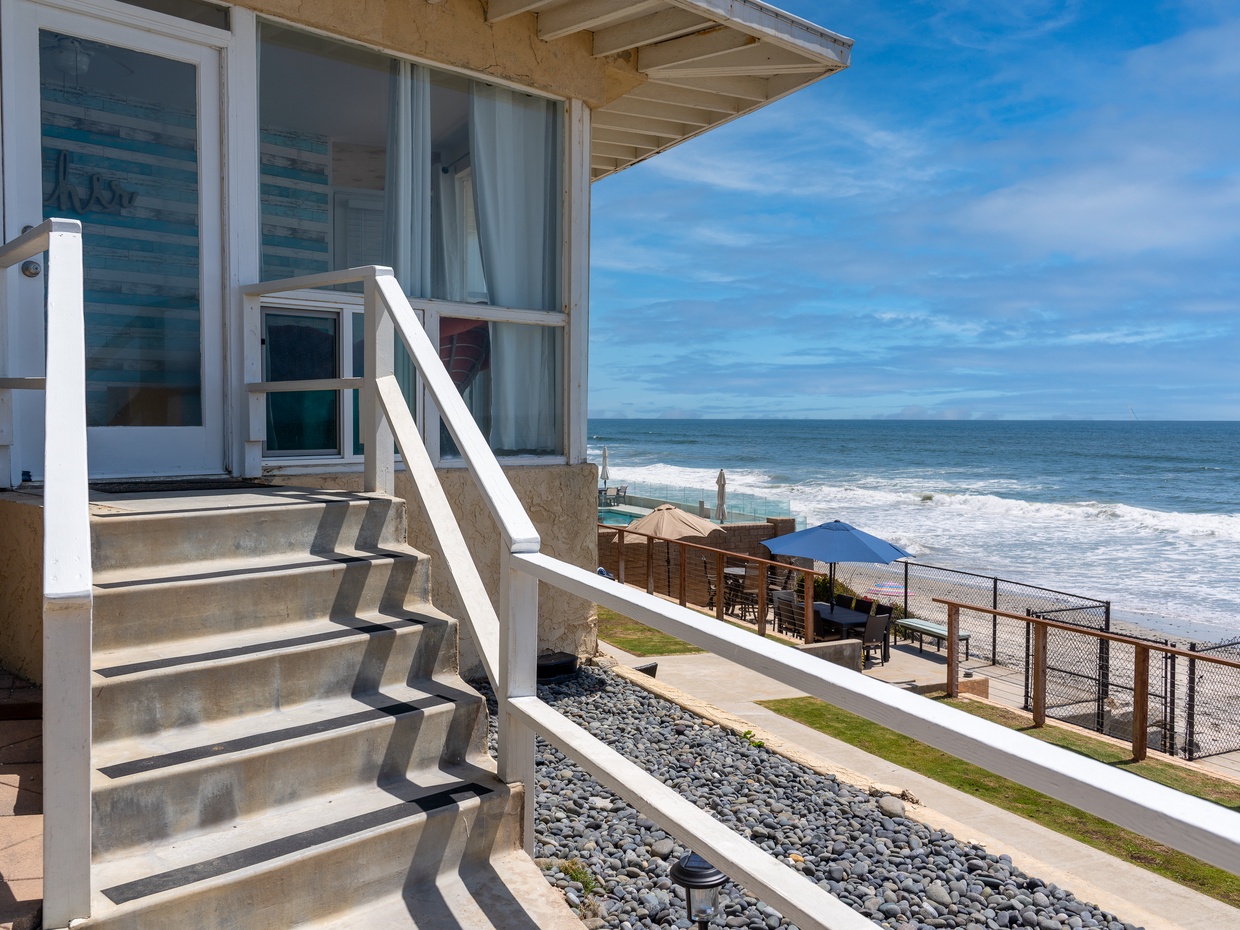 Panoramic ocean views