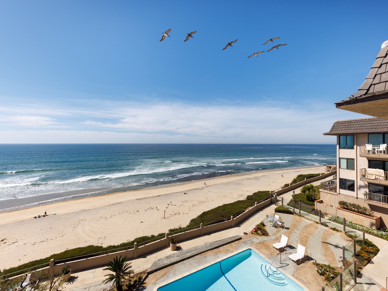 The oceanfront pool and sun deck