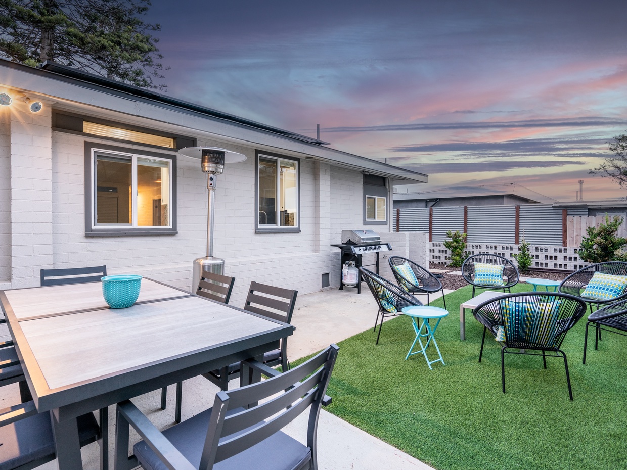 Spacious private yard perfect for entertaining or al fresco dining. 