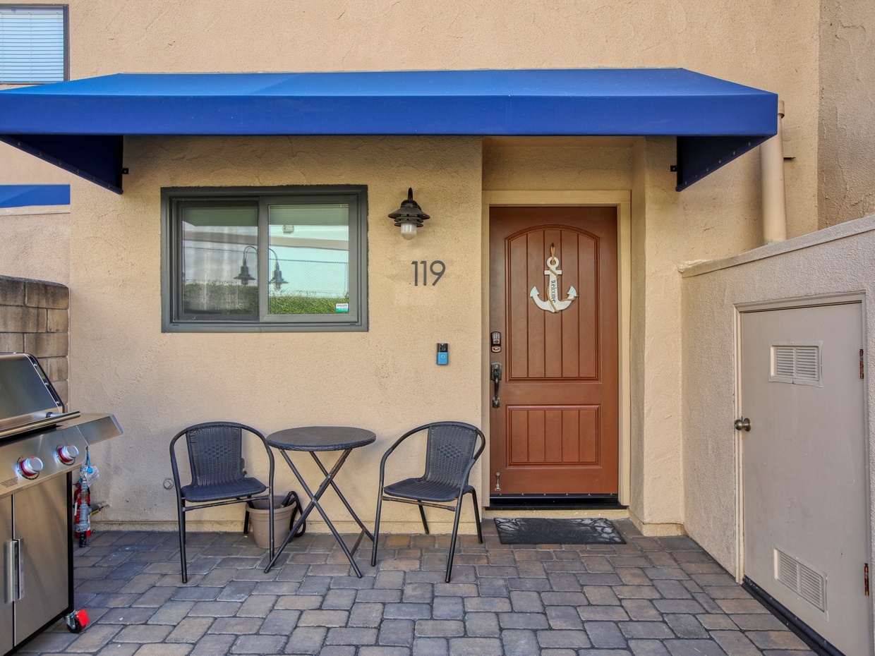 Whether you’re returning from a day of exploring Pismo or stepping out for a morning walk by the sea, this welcoming entry is the perfect start and end to your coastal adventure.