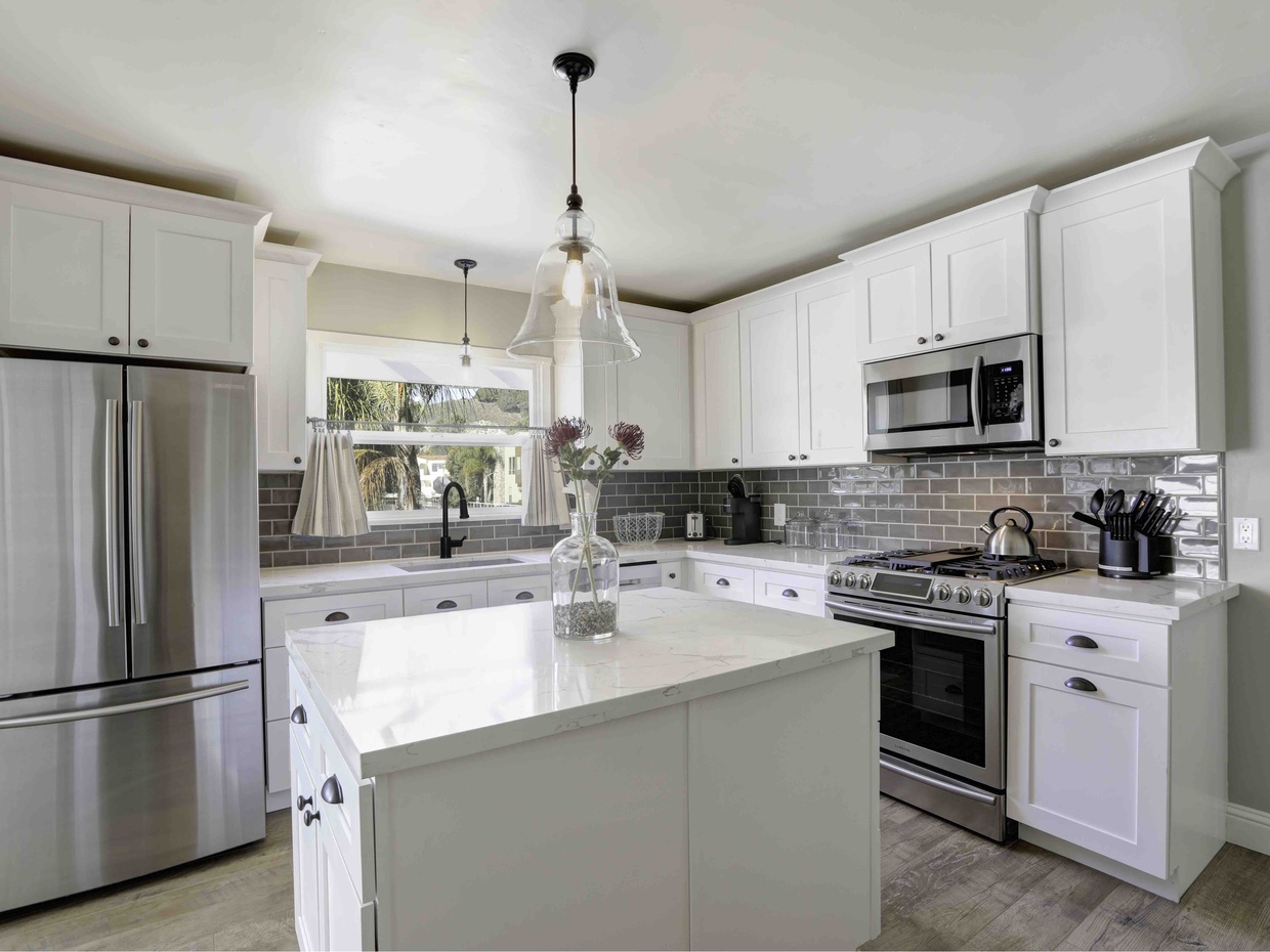 Remodeled cottage. The kitchen has chef grade appliances.