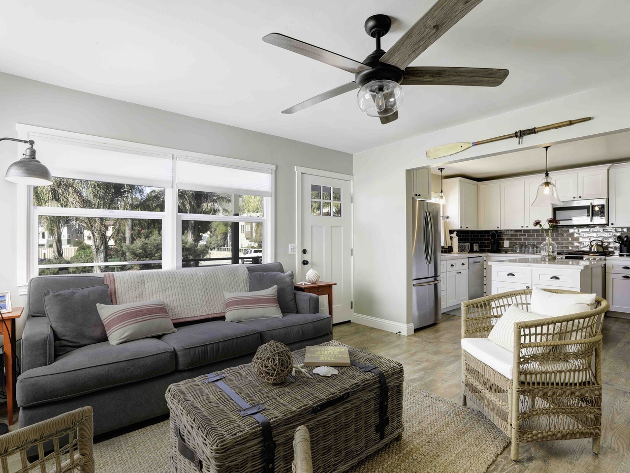 Welcome to Lucky One, a historic Avila Beach cottage house in the heart of downtown Avila Beach. Lucky One is located on San Miguel St. and is just steps from the beach and downtown area.