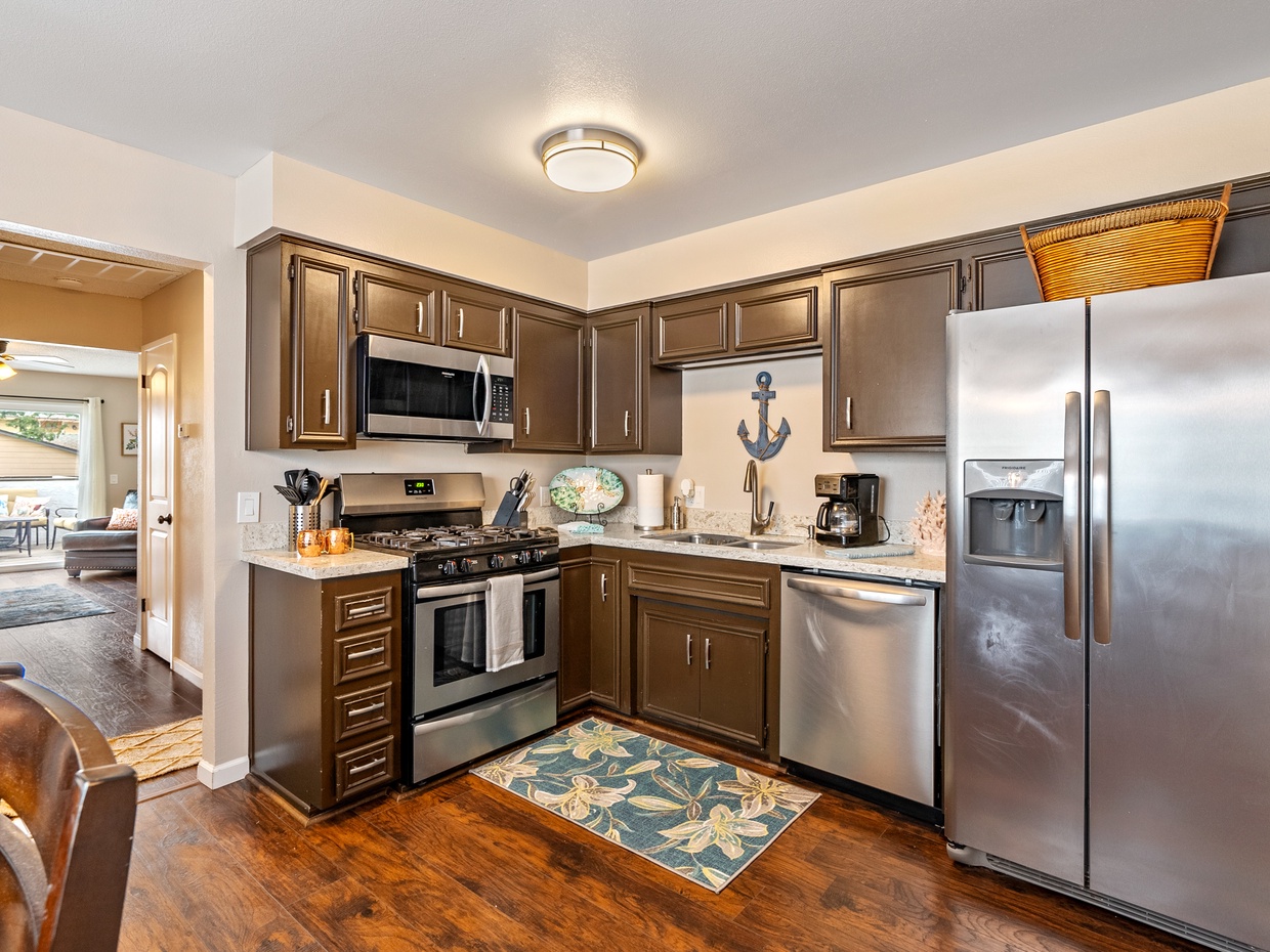 Kitchen has chef grade appliances.