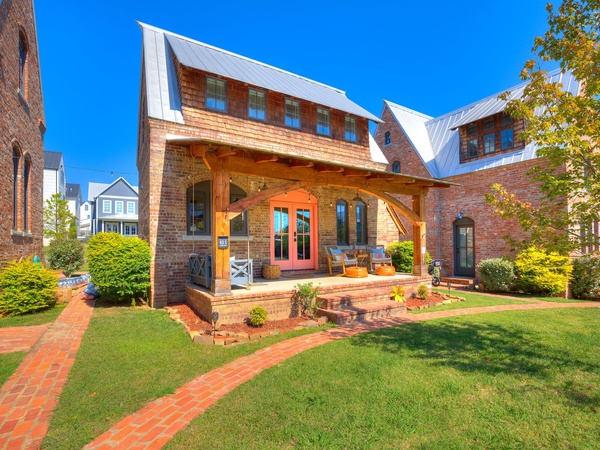 The Coral Cottage at Carlton Landing