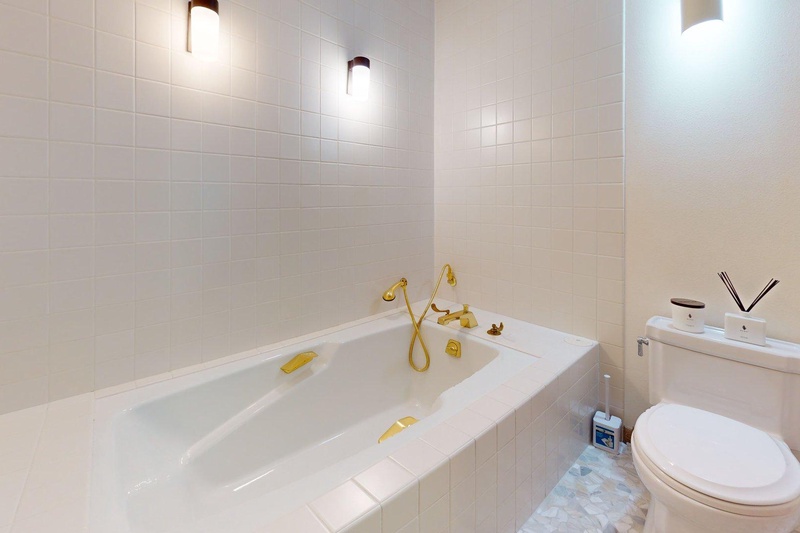 Studio Bathroom