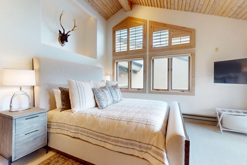 Studio bedroom